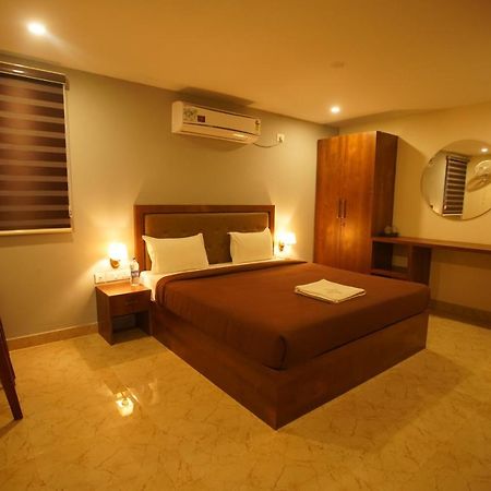 Hotel Psy Mettuppalaiyam  Bagian luar foto