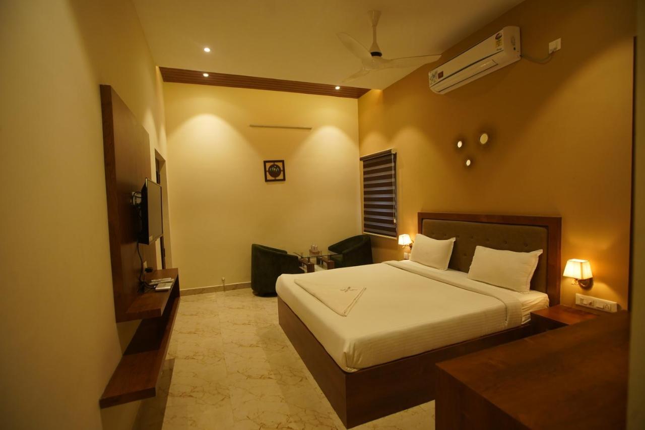 Hotel Psy Mettuppalaiyam  Bagian luar foto